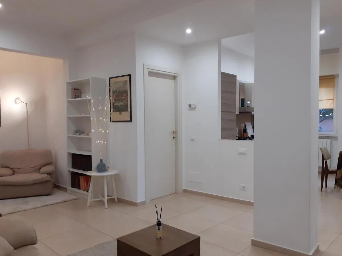 Casa Galante Ostia Centro Apartment