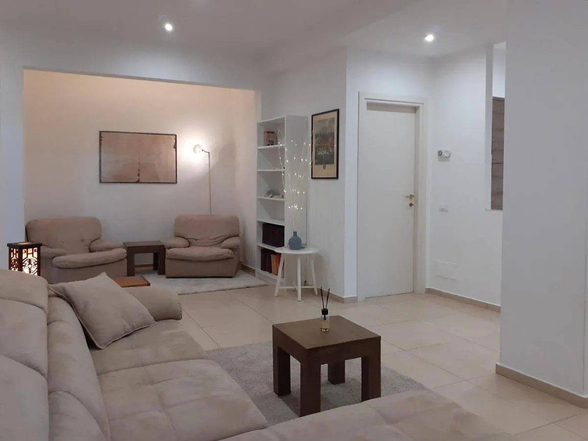Casa Galante Ostia Centro Apartment